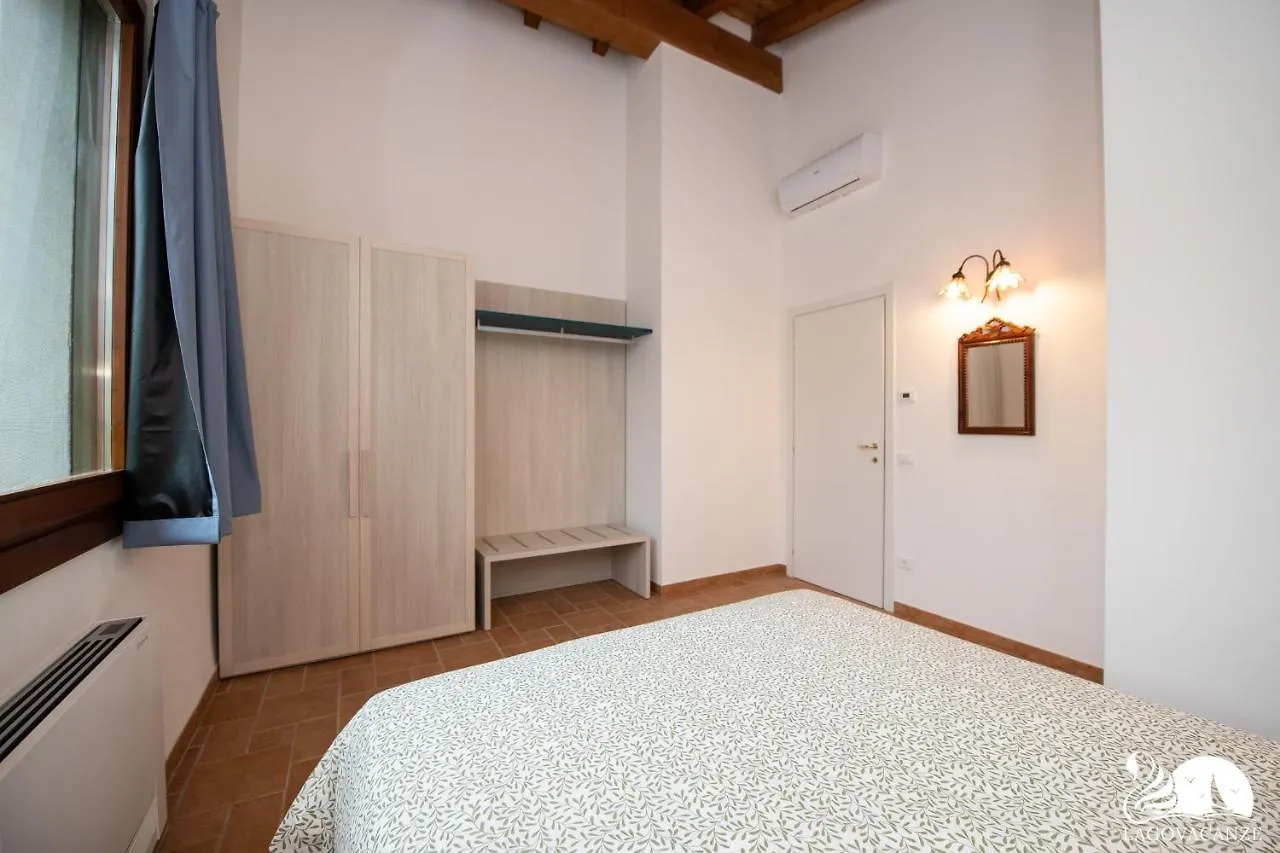 Il Podere Del Bardo Puegnago del Garda 0*,